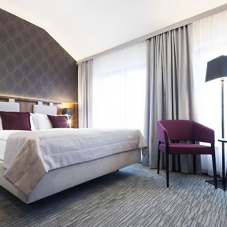 Best Western Hotel Mariacki Катовіце Екстер'єр фото